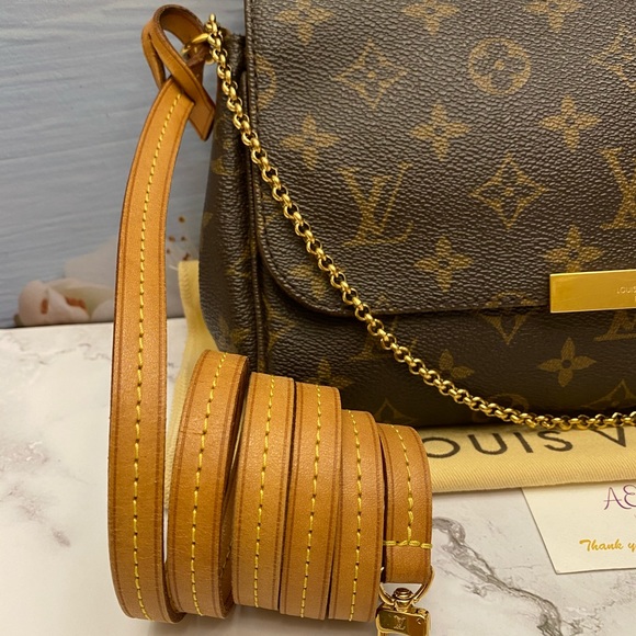 ⛔️SOLD⛔️ Favorite MM Monogram Crossbody (FL3152) - Picture 4 of 16